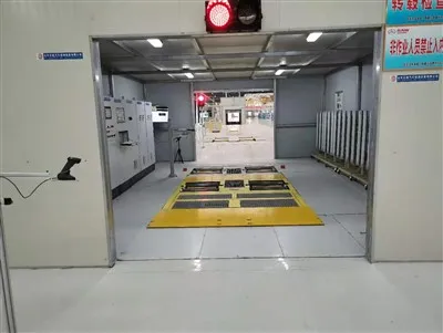 Multifunkcionalni valjkasti testni stol